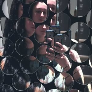 Meet your Posher, Liz